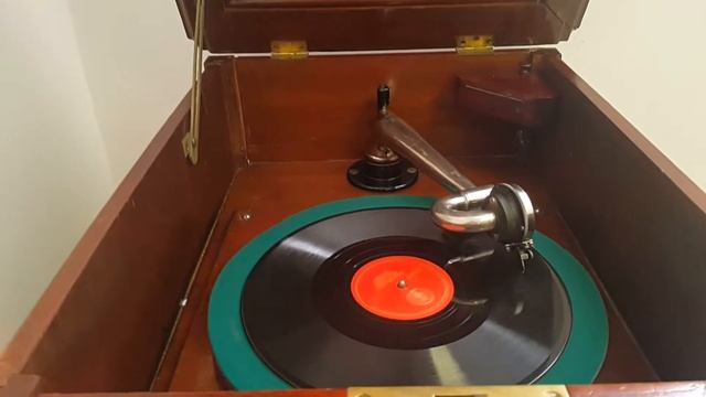 Граммофон напольный, Антикварный магазин «Лавка старины» смотреть онлайн