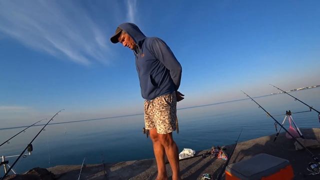 МОРСКАЯ РЫБАЛКА КЕФАЛИ.ЧЁРНОЕ МОРЕ. КРЫМ.ПАТРОНЫ.И ПРОСТО ХОРОШАЯ КОМПАНИЯ!!!!!