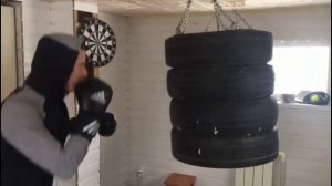 Боксерская груша из автомобильных шин
