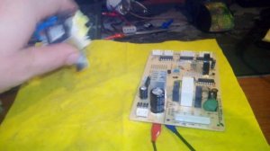 Холодильник Самсунг после перенапряжения!!!)))