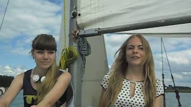 Прогулка на парусной яхте смотреть онлайн