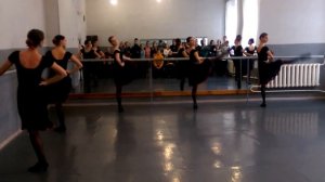 гранд батман-  Украина