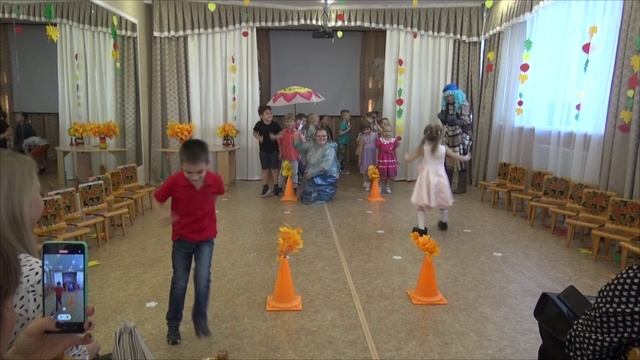 Осенний праздник. 2022 смотреть онлайн