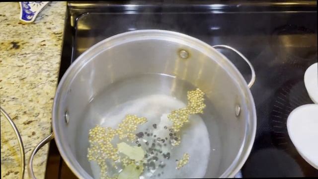 Огурцы бочковые вкусные хрустящие квашеные в банке / Как сделать / Простой рецепт на всю жизнь смотреть онлайн