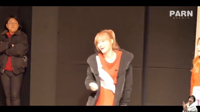 TWICE FUNNY MOMENTS ( FANSIGN )