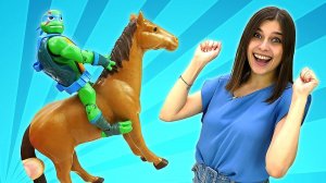 Черепашки на отдыхе!Маша и герои мультфильмов ищут Лео в бассейне! Игры детективы @Игрушки Gulliver