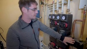 Двухтрубная система отопления частного дома c автоматикой Vaillant.