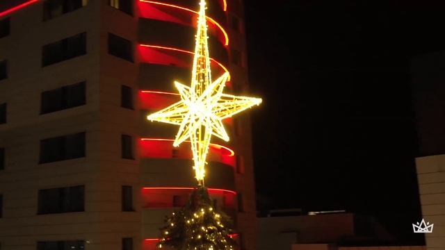 Уличная новогодняя ель Орёл 2023 || Уличные елки - новогоднее оформление площади смотреть онлайн