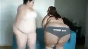 Толстушки отдыхают
