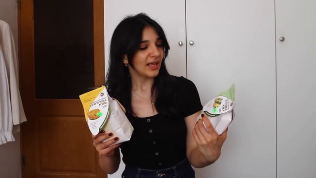 VEGAN | Чем заменить обычные продукты? Сосиски, Йогурты, Молоко, Макароны, Чипсы, Хлеб + СУПЕРФУДЫ смотреть онлайн