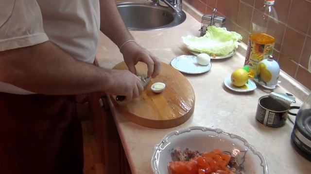 РЕЦЕПТ САЛАТА ИЗ ТУНЦА / МУЖЧИНА НА КУХНЕ смотреть онлайн