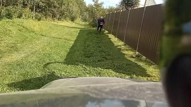 косьба газона на даче смотреть онлайн