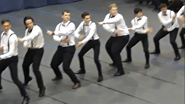 Funny Evolution of Dance at High School Prom смотреть онлайн