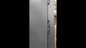 Входная дверь в квартиру с новым устрасовременным дизайном. ЖК Авиатика