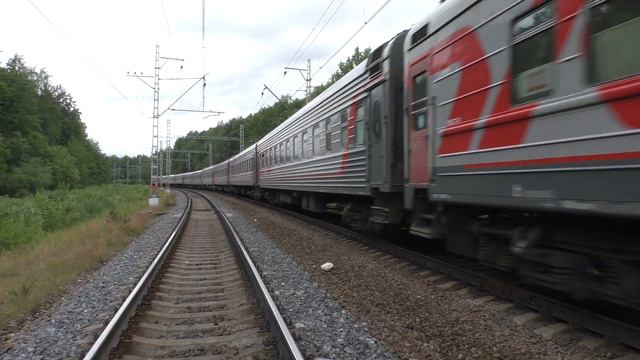 Электровоз ЭП20-052 с поездом №021 Мурманск - Санкт-Петербург смотреть онлайн