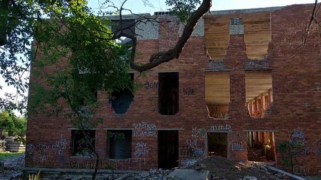 Разборка общежития ГПТУ. Тавричанка 03.09.2022 смотреть онлайн