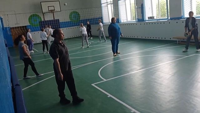 батскетбол Родители/дети дети победили! подпишитесь на мой тг канал плиз канал *Популярные звезды❤? смотреть онлайн