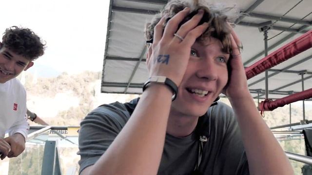 ИГРАЕМ В КАМЕНЬ НОЖНИЦЫ БУМАГА 24 ЧАСА В СОЧИ! ПРОИГРАЛ - ВЫПОЛНИЛ ВСЕ НАКАЗАНИЯ смотреть онлайн