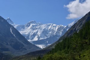 Поход к Аккемскому озеру,подножие Белухи