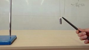 Взаимодействие проводящей гильзы с заряженной эбонитовой палочкой