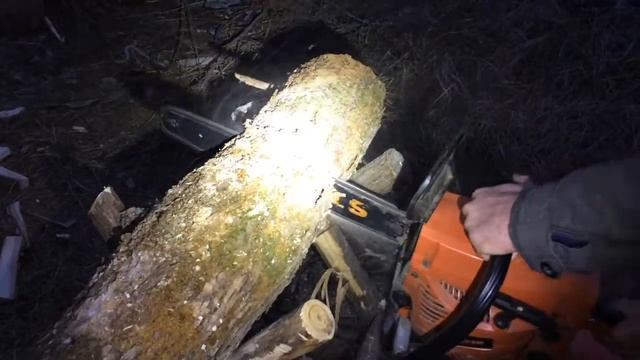 Простой способ как сделать чтоб не зажимало бензопилу в бревне смотреть онлайн