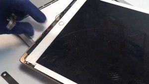 Замена дисплея на iPad Pro 12.9" A1584 2015. Display replacement