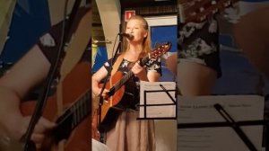 Галина Хомчик: "Здесь меня когда-то ждали.."