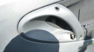 Как легко самому подтянуть ручку боковой двери на ЛАДА КАЛИНА