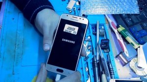 ЗАМЕНА ДИСПЛЕЙНОГО МОДУЛ SAMSUNG J3 SM-J330F