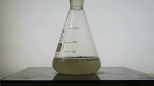 Making benzaldehyde - benzalchloride acid hydrolysis