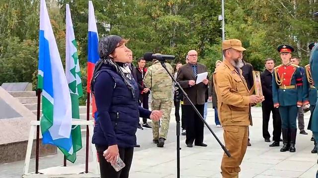 Город Березовский. Свердловская обл. 
Похороны бойца с позывным ЭХО.
Послушайте что сказала мама