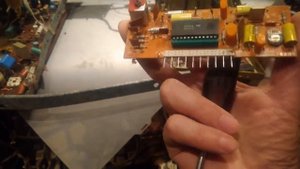 Разбор платы от телевизора СССР с импортными комплектующими марки Tesla