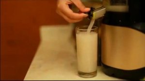 Шнековая соковыжималка с широкой, большой горловиной King Mix