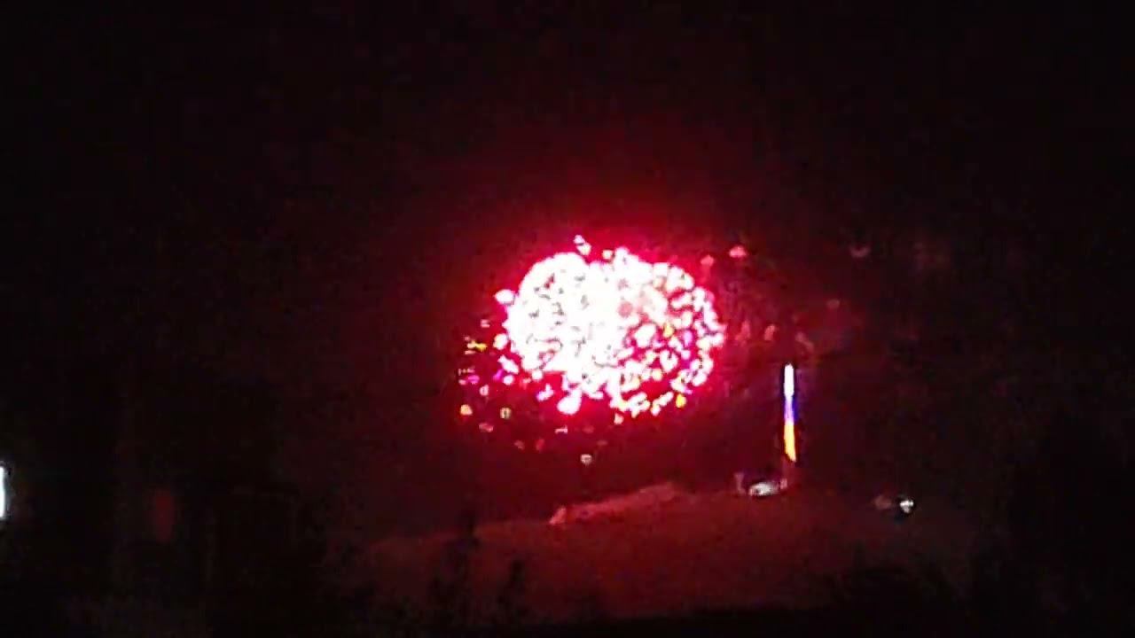 Праздничный салют 9 мая в Пятигорске смотреть онлайн