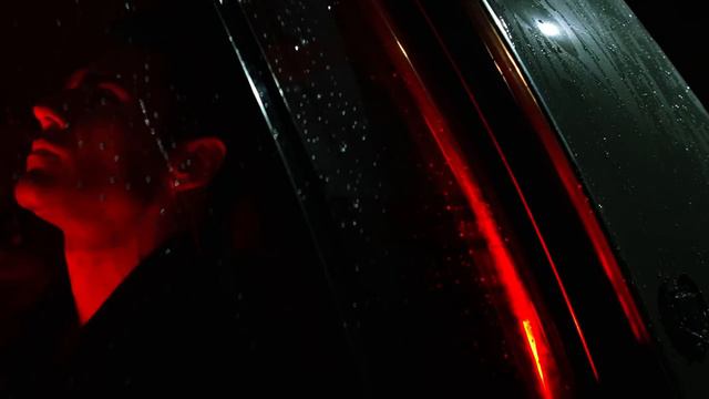 Πέτρος Ιακωβίδης - Πες Μου Κάτι - Official Music Video