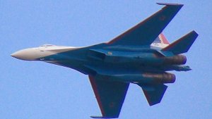 Истребитель Су-35с (Su-35). Одиночный пилотаж. Кубинка 29.08.2020