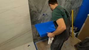 Монтаж и облицовка керамогранитом столешницы в ванной