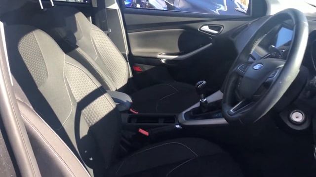 Used Ford Focus 1.5 TDCi 120 Zetec Edition 5dr Hatchback смотреть онлайн