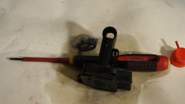 Toyota Camry MAF sensor service and replace. Years 2002 to 2022 смотреть онлайн