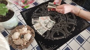 Почему он пропал и не выходит на связь!?