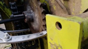 Снимаем звездочку на Claas Rollant 250