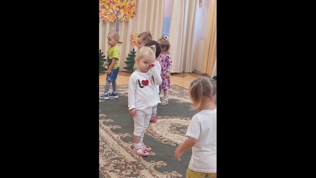 Осенний досуг в группе "Капитошка" МАДОУ №56"Ромашка" ДО "Золушка" смотреть онлайн