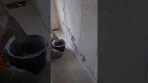 как правильно штукатурить стены под правило.