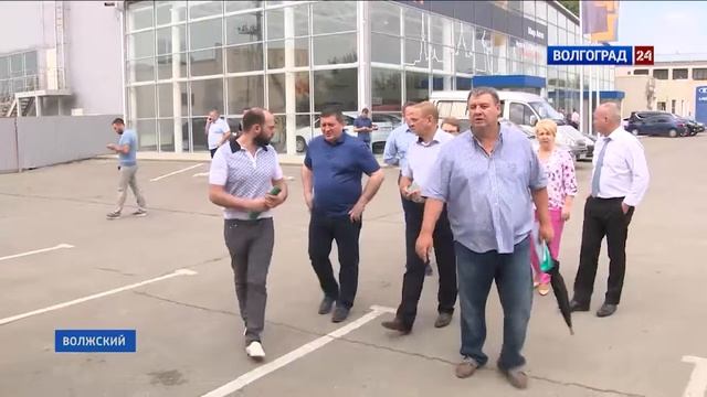 В Волжском ремонтируют внутриквартальные дороги смотреть онлайн