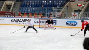 Раскатка перед матчем с "Северсталью". Хартли о сопернике, Шумаков - об атмосфере в "Авангарде"