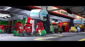 Первая гонка в Тачках 2 (эпизод из мультика тачки 2)