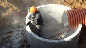 Работа монтажника наружного трубопровода.