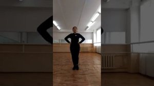 Народный танец. "Двойная дробь с переступанием"