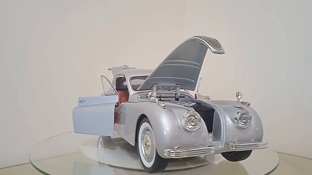 Jaguar XK 120 Silver 1949 car_models1.18 смотреть онлайн