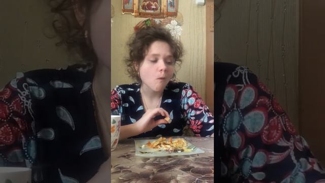 Мукбанг-макароны с колбасой,с мясом,грибы с майонезом